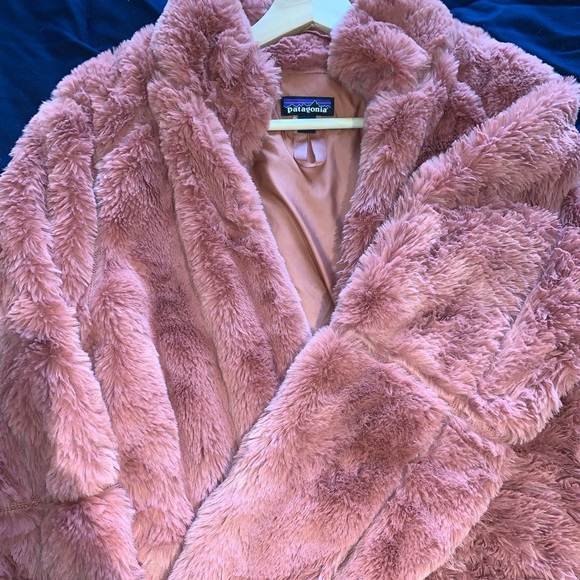 Patagonia Faux Fur Zip Up - Picture 2 of 4